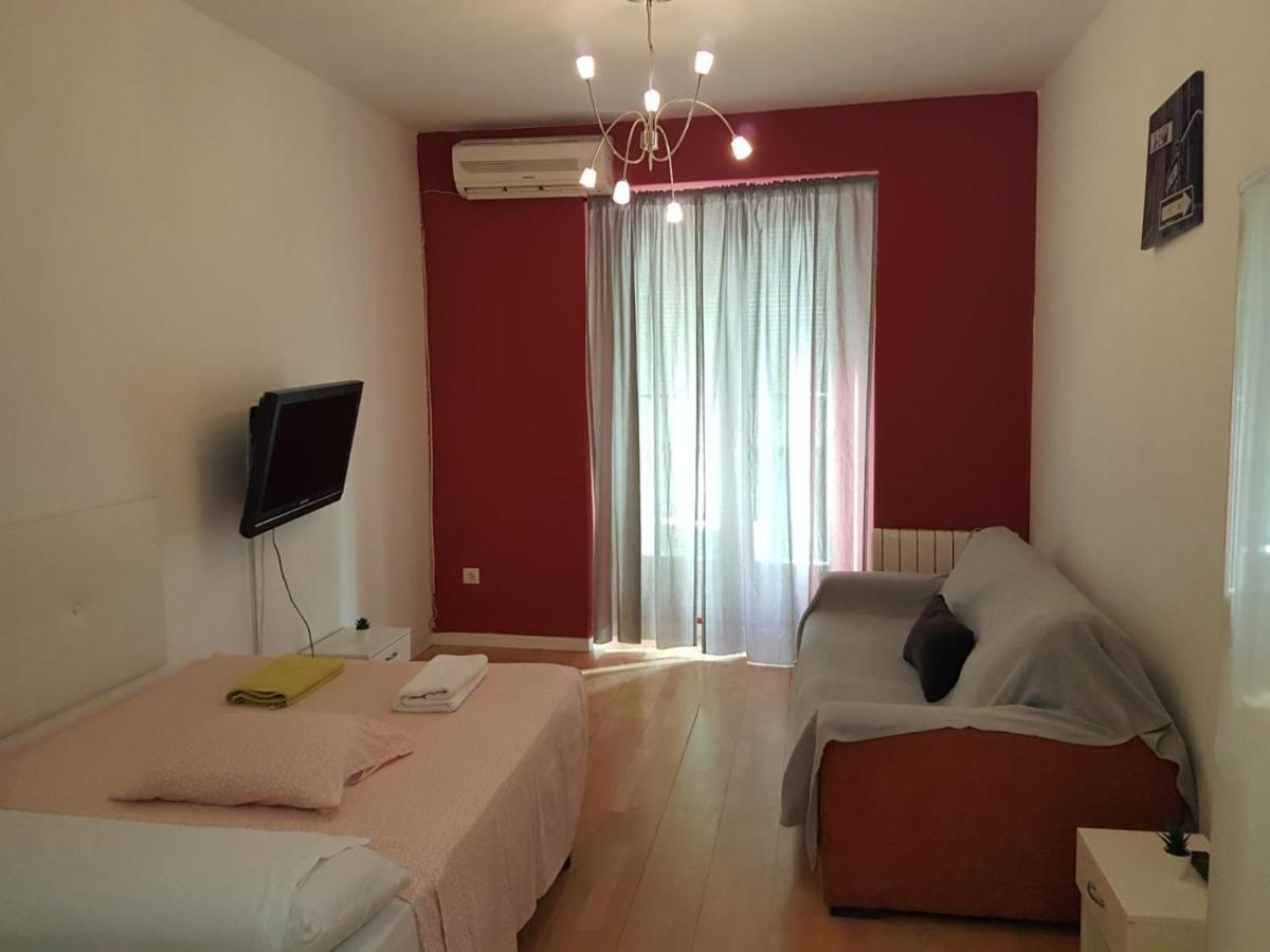 Estudios Cascorro Rastro Madrid Extérieur photo